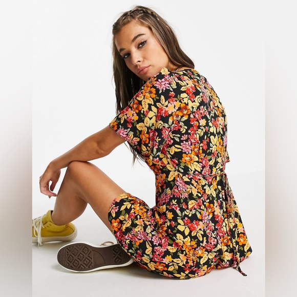 ASOS Dresses & Skirts - ASOS dress black floral mini button through tie back tea angel sleeve size 12